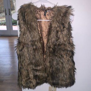 H&M Faux Brown Fur Vest (Size: US 4 / EUR 34)